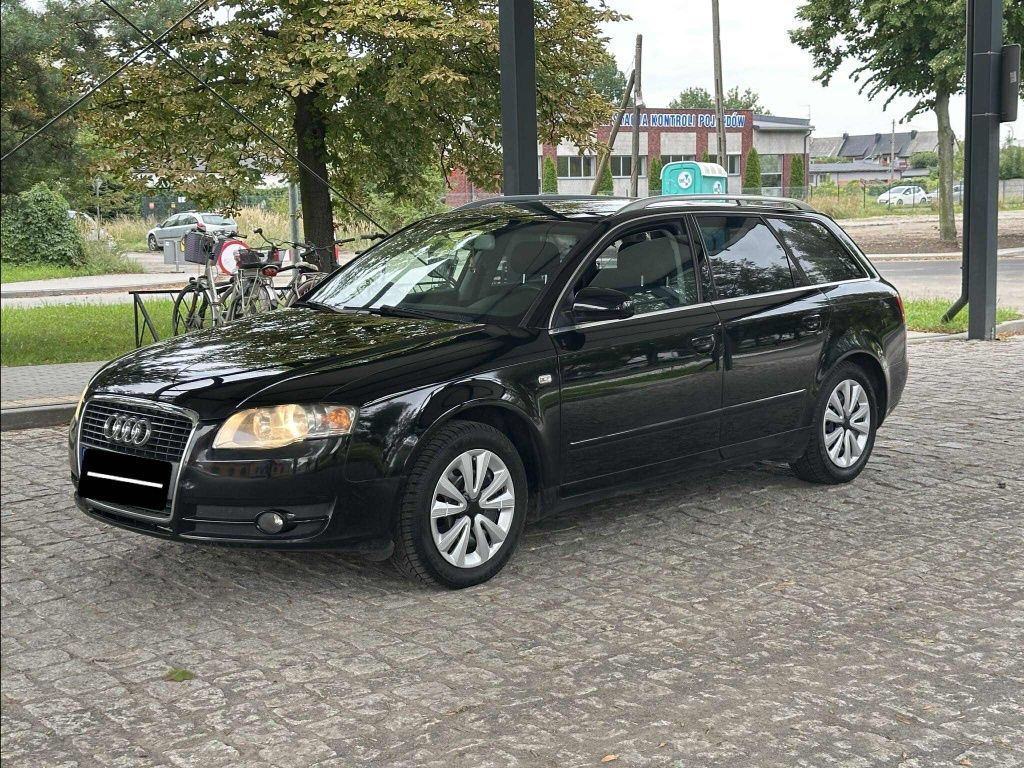 Ładna Audi A4 b7   1.6 8v z gazem klimatronik