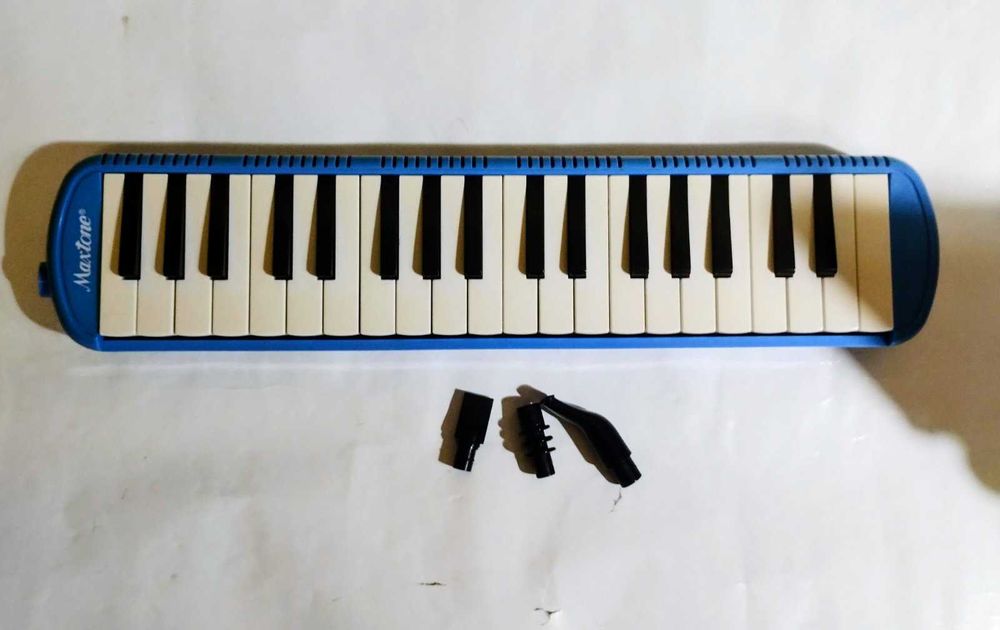 Пианика Maxtone MC37/B