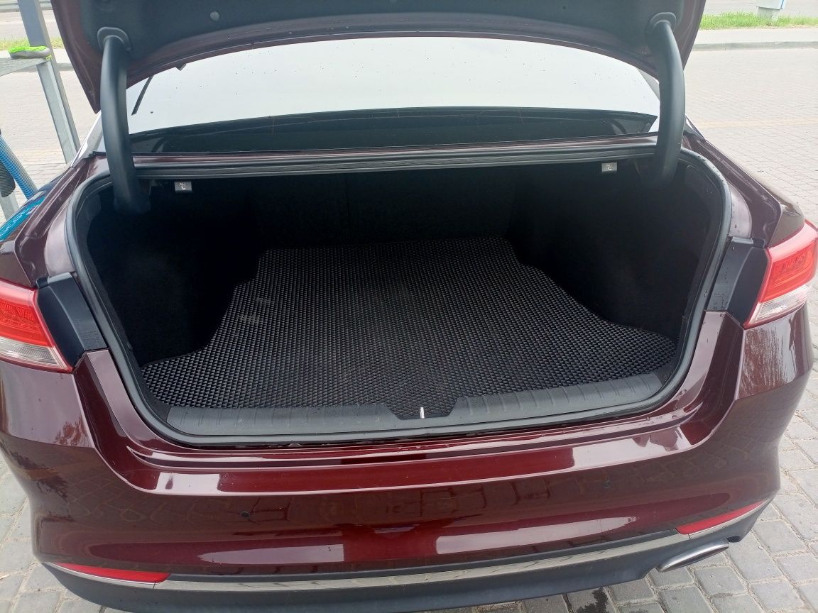 KIA optima EX 2017г