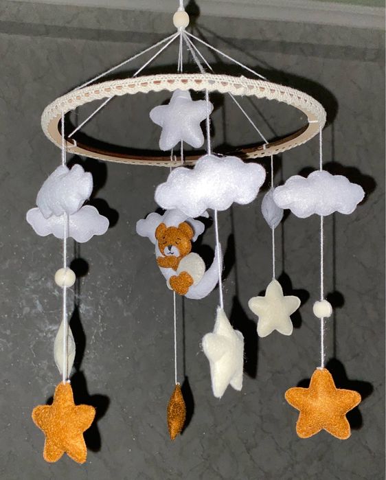 Мобіль дитячий, мʼяка іграшка