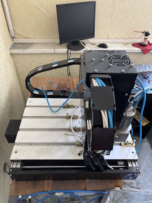 Продаю фрезерний верстат з ЧПК Сокол 3040