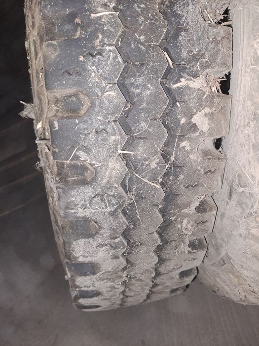 Opony 15.  825 mocne