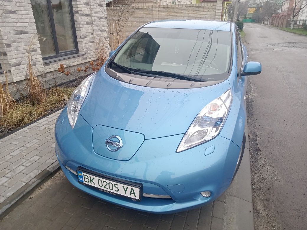 Nissan Leaf 2013 СВІЖА