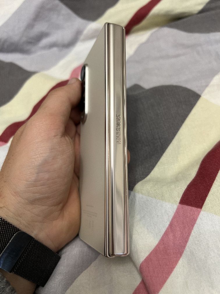 !!!Срочно!!! Samsung Galaxy Fold 4 12/256gb gold