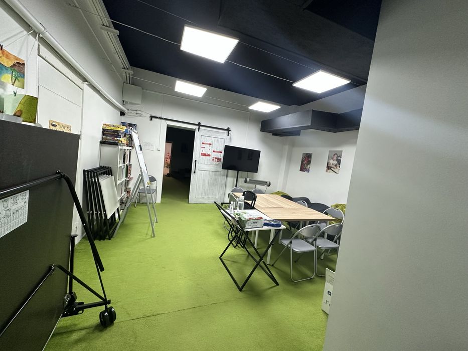 224 м² у центрі — ідеально для дитячого або навчального центру.