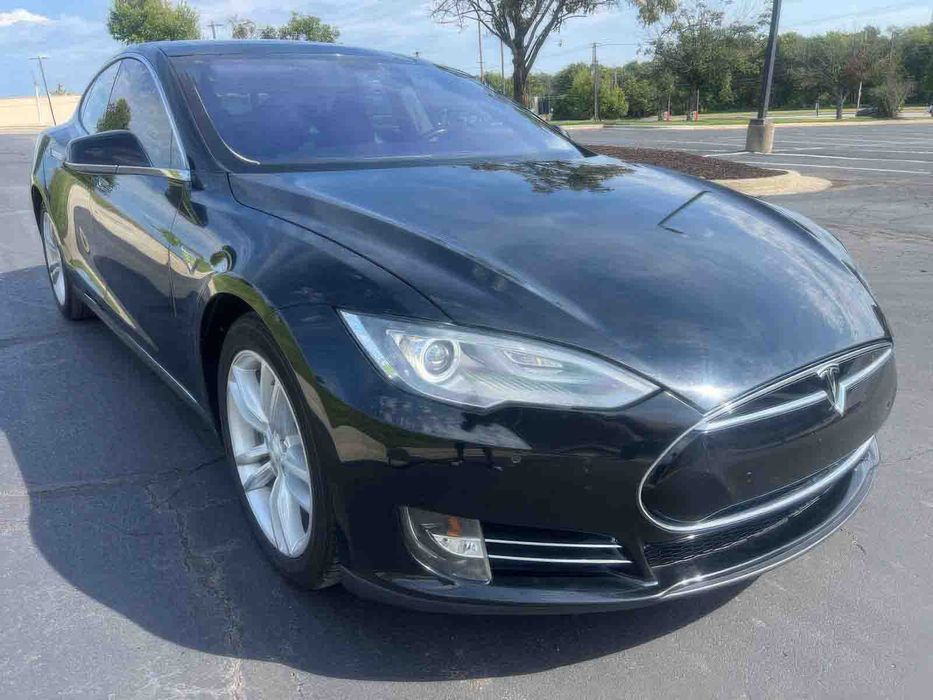 Tesla Model S 85      2014