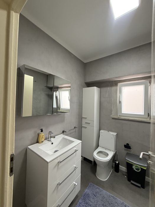 Aluga-se quarto Bairro da Encarnação