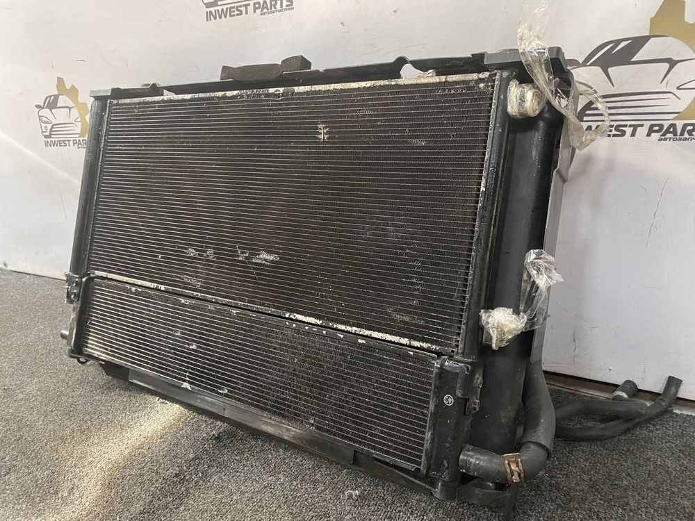 Радиатор радіатор пачка дифузор Toyota Rav4 Lexus NX HYBRID