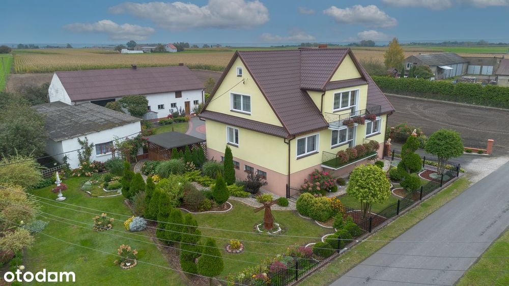 Siedlisko dom z zabudowaniami gospodarczymi na dużej działce 1,85 ha