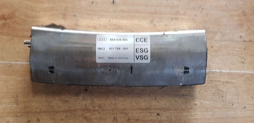 AUDI A4 B6 WZMACNIACZ ANTENY 8E5035503