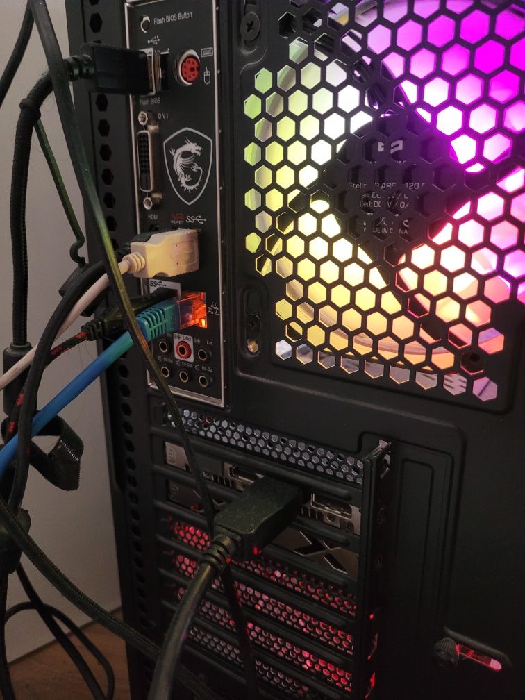 Komputer gamingowy 16 gb ram rx5700 8 GB MSI b450