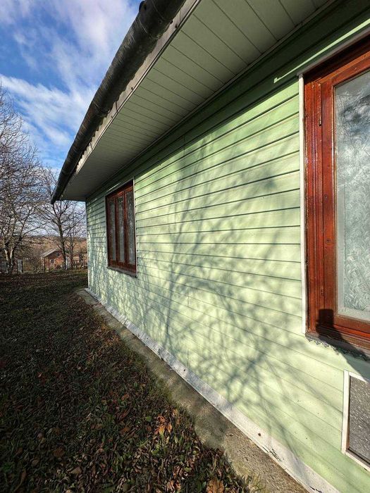 Продаж будинку с.Вікторів +43 сот землі. всі комунікації є.