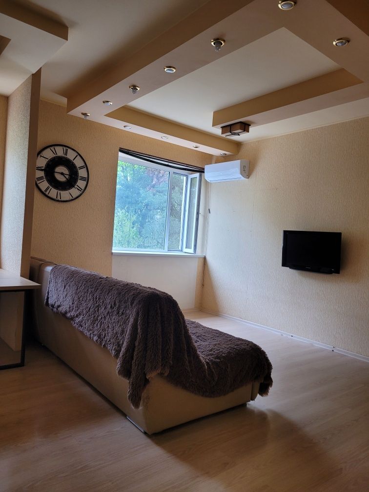 Продам 4-х кімнатну квартиру Богунія