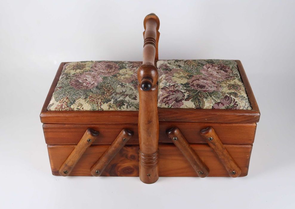 Caixa de Costura Vintage