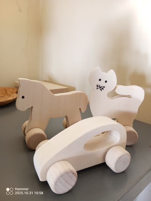 Kotek, konik, samochodzik wykonane z drewna