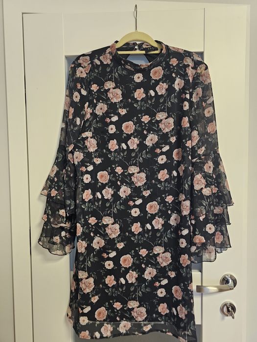 Sukienka Mohito rozmiar XL (42)