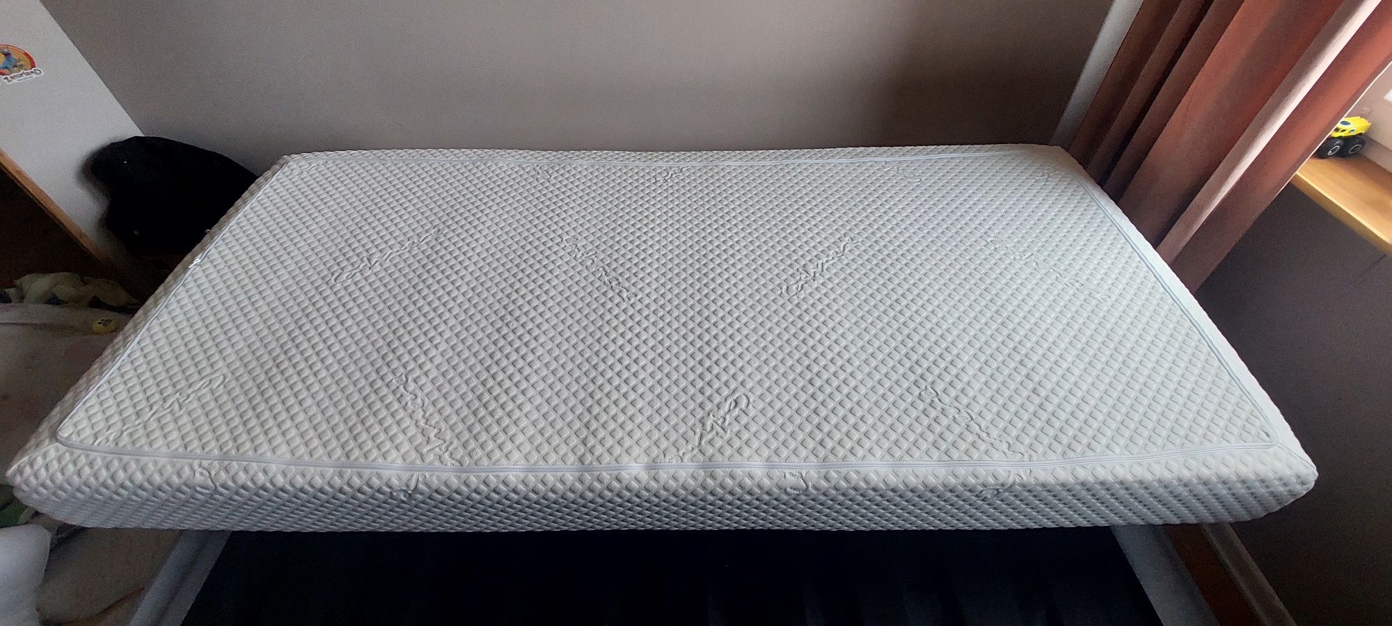 Łóżko 180x200 plus super materace piankowe