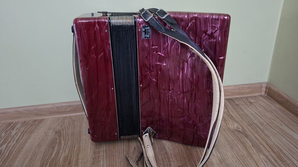 Akordeon Victoria 2, 80 basów