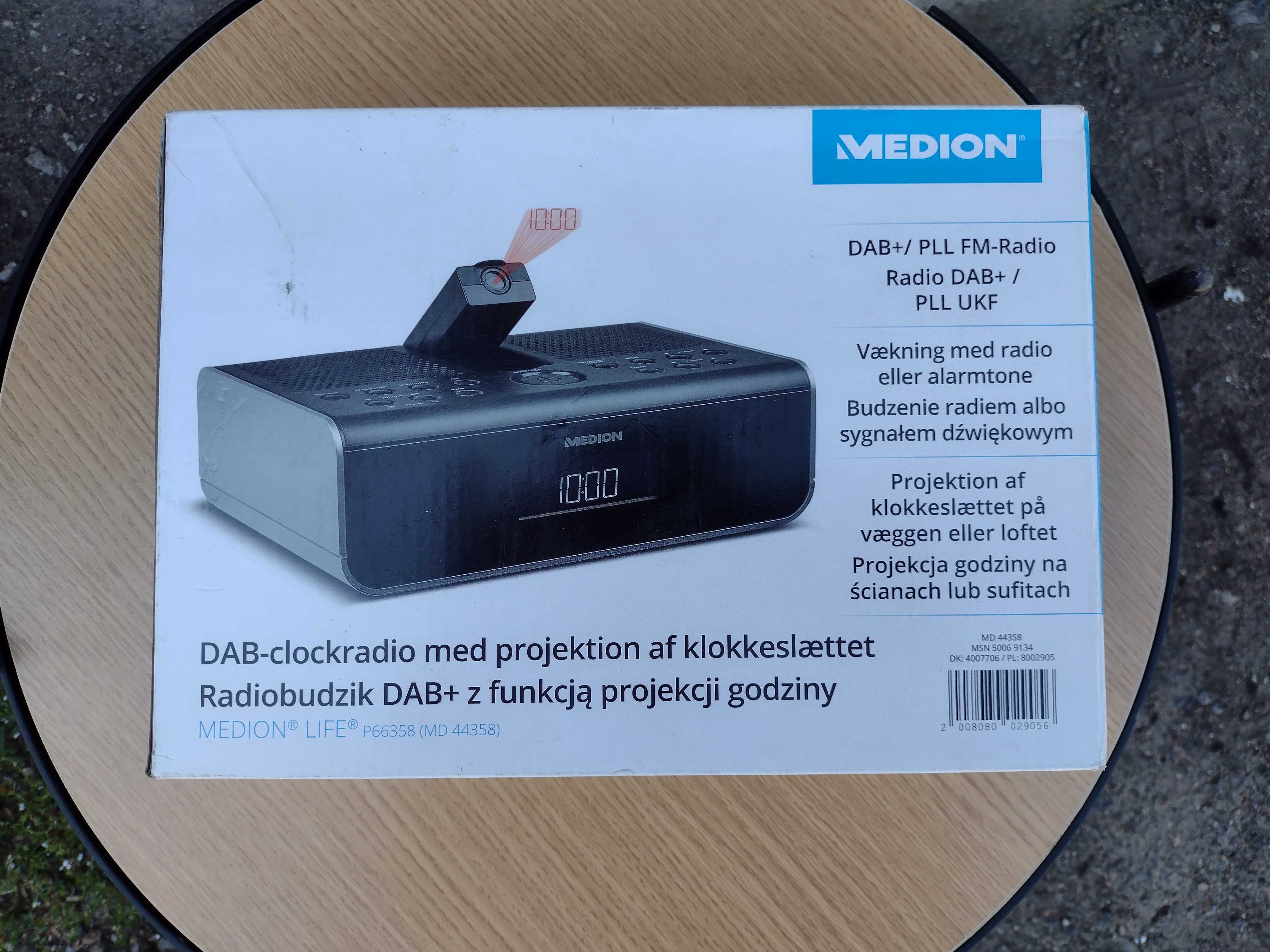 Radiobudzik DAB + z funkcją projekcji godziny