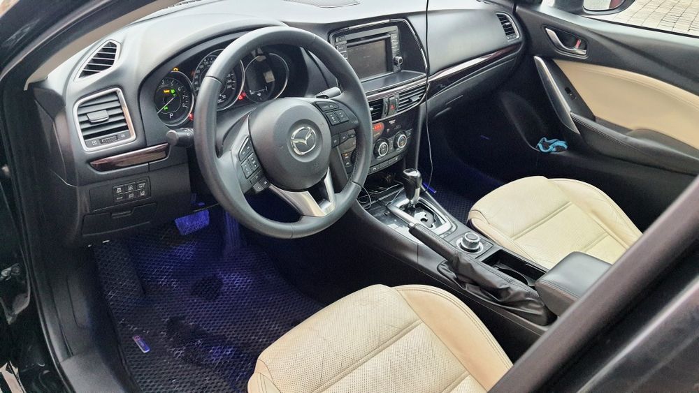 Mazda 6 2012 року
