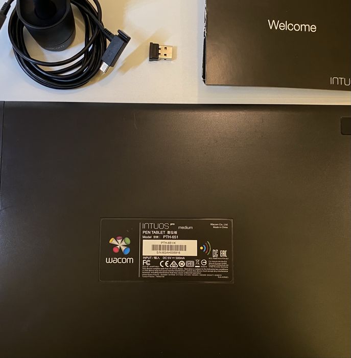 Wacom Intuos Pro M (PTH-651)