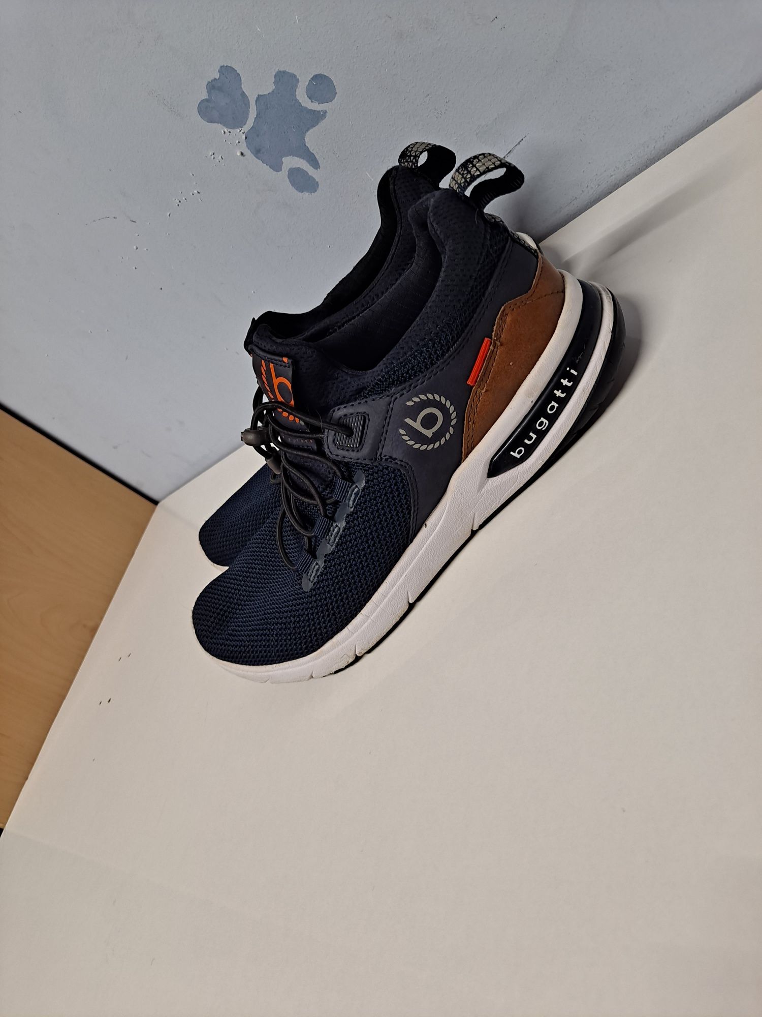 Sneakersy meskie Bugatti 41