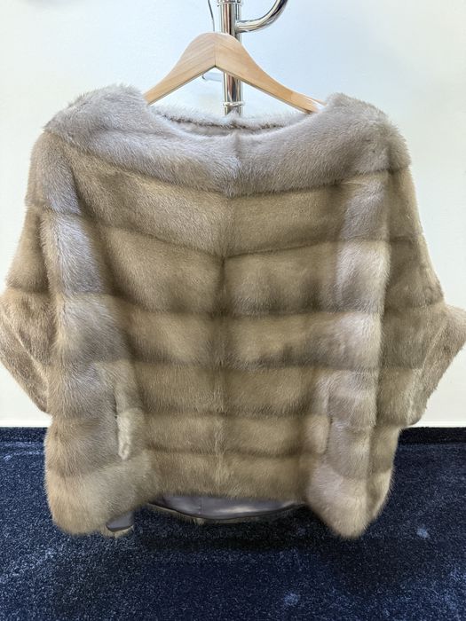 Пончо из норки  б/у.