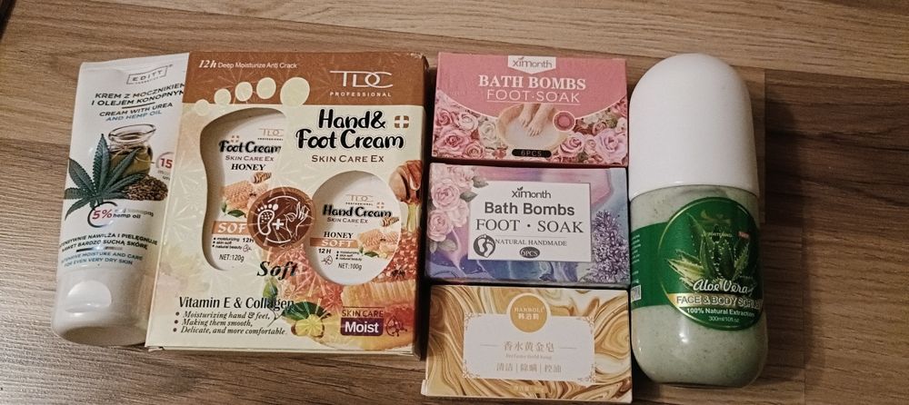 Zestaw kosmetyków do pielęgnacji rąk i nóg