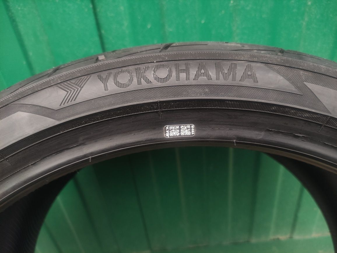 Opony letnie Yokohama Advan Fleva v701 245/35R19