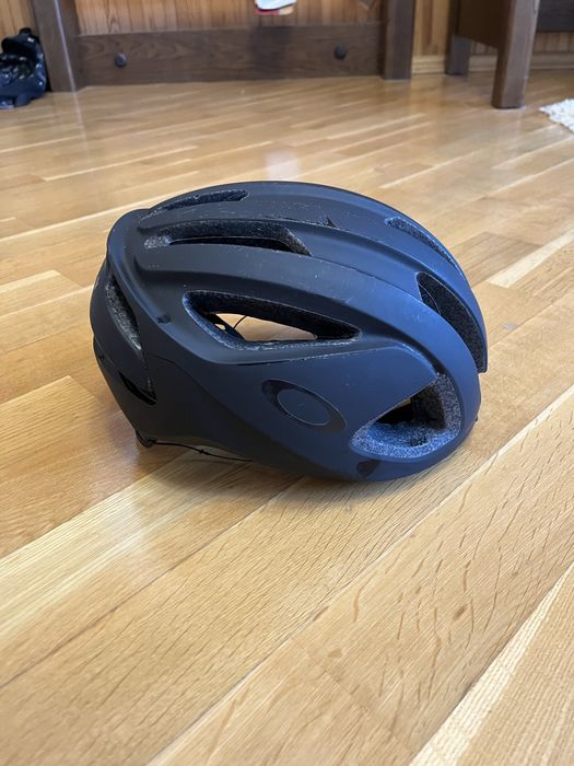 Велосипедний шолом Oakley