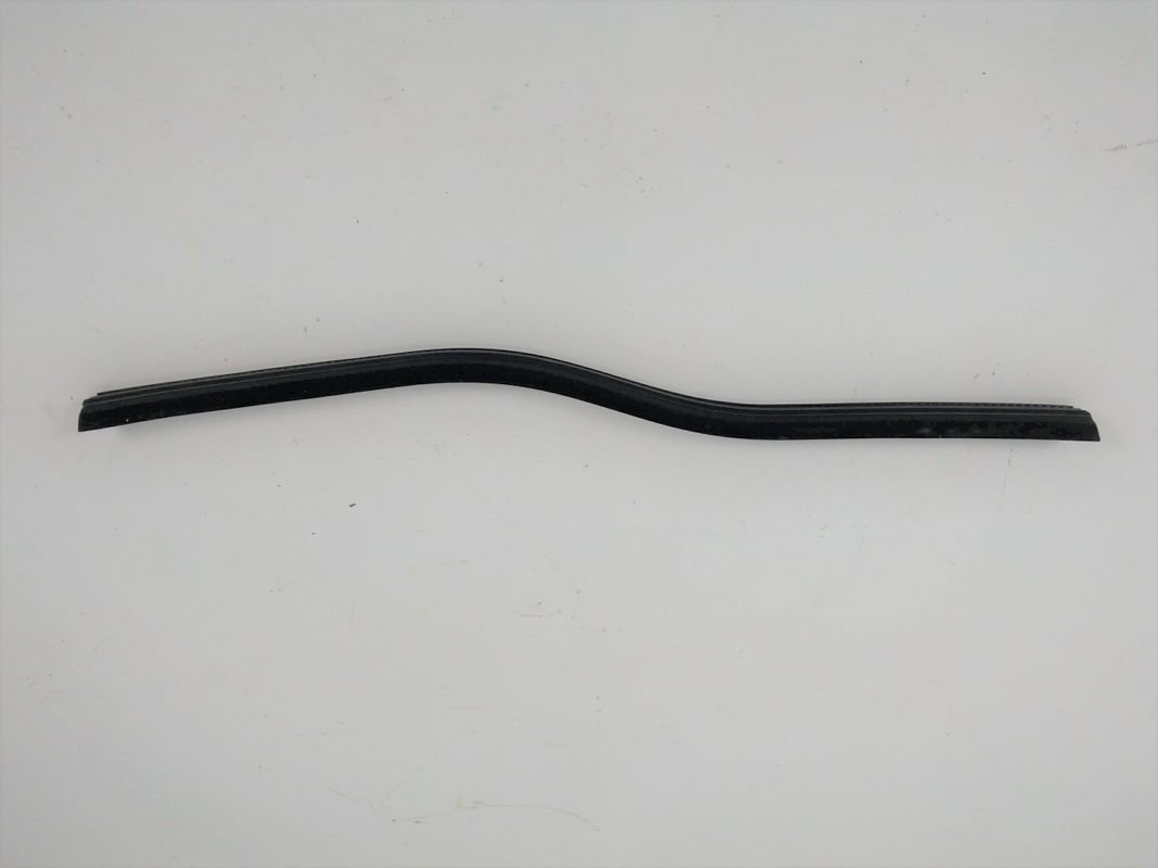 Ford F150 uszczelka wewnętrzna szyby przód Rh15-20