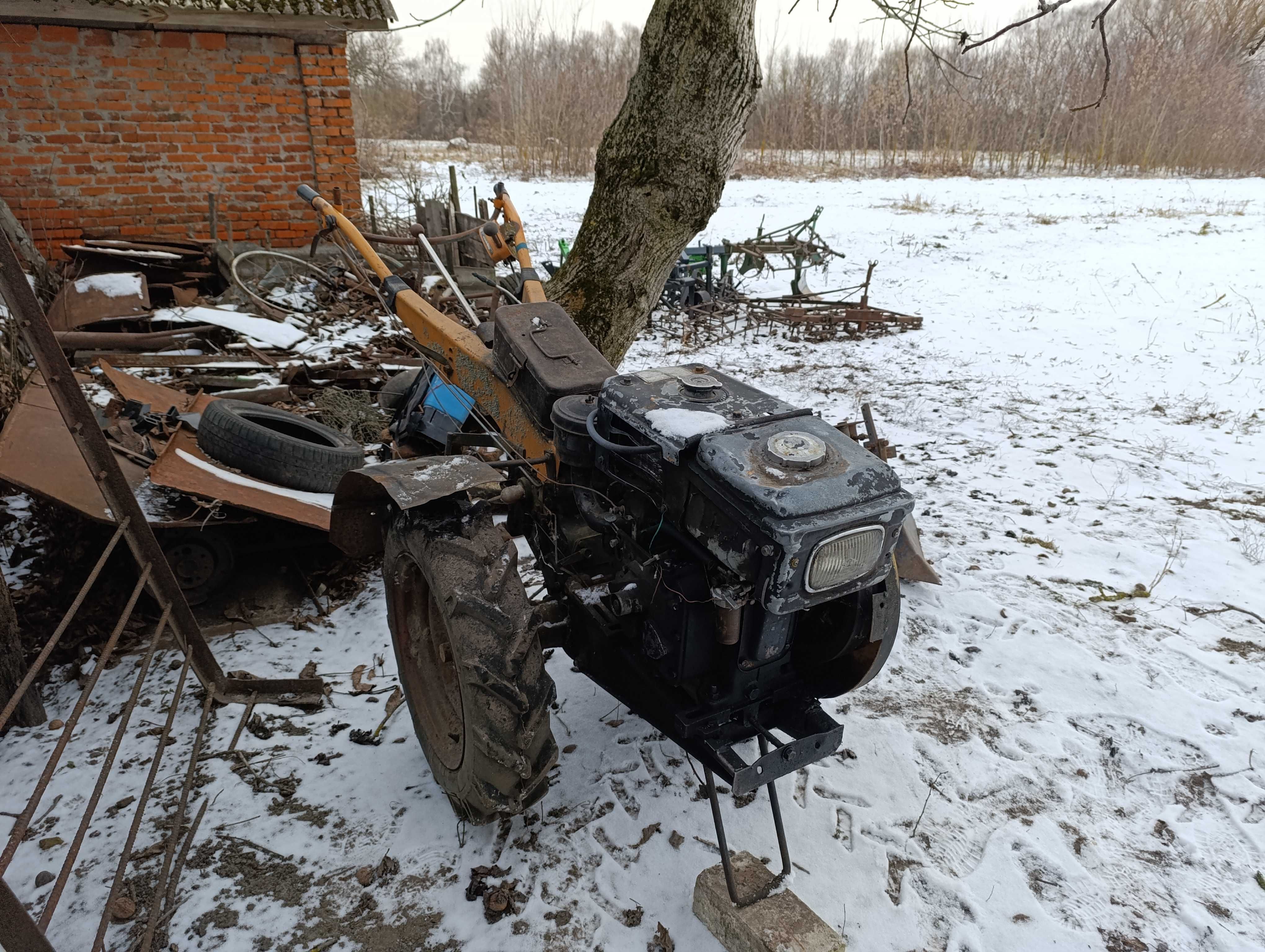 Мотоблок із окучником та адаптором