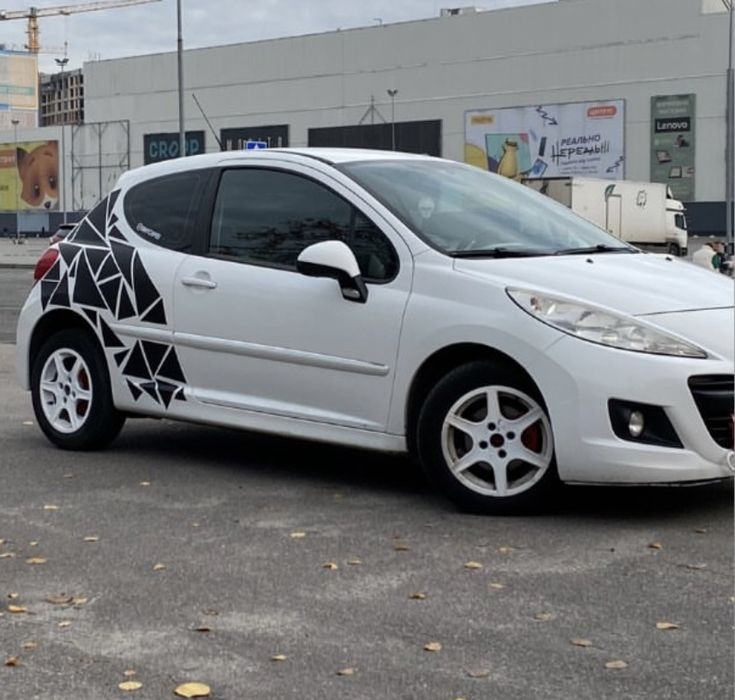 peugeot 207 (1.4 бензин 2012 рік)
