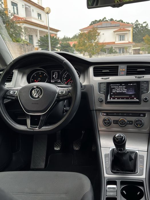 VW GOLF ano 2014 diesel 1.6 TDI muito estimada