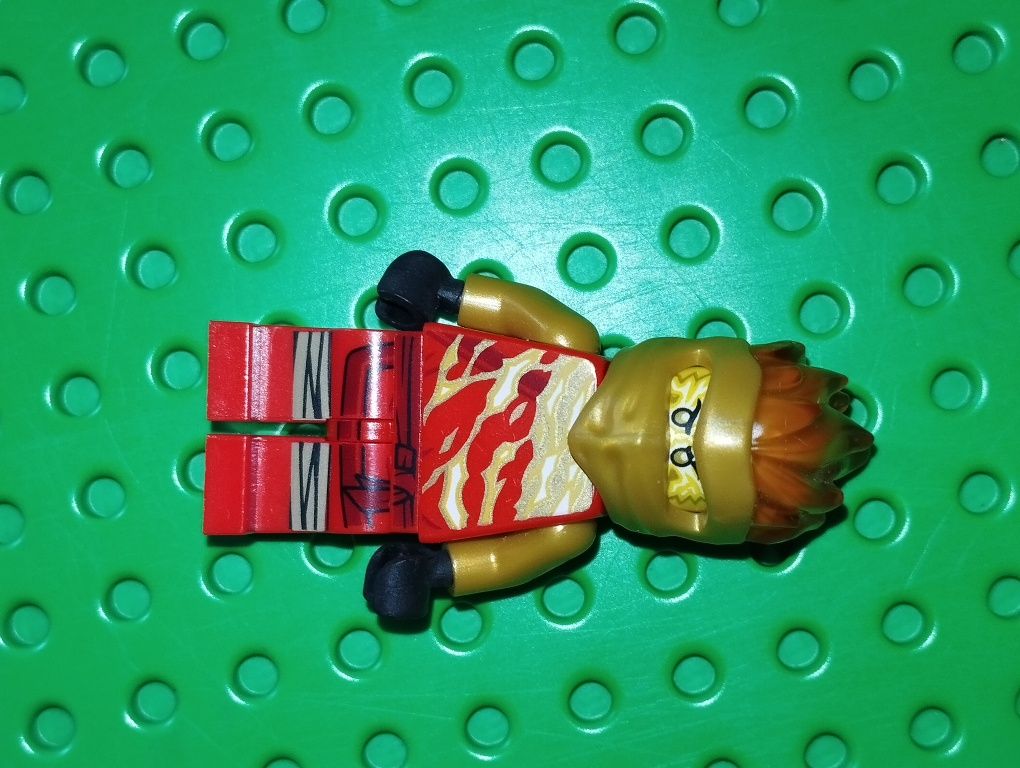 LEGO Ninjago Minifigurka Kai – Zakazane Spinjitzu