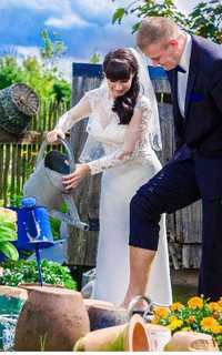 Suknia ślubna nowoczesna styl Berta Bridal