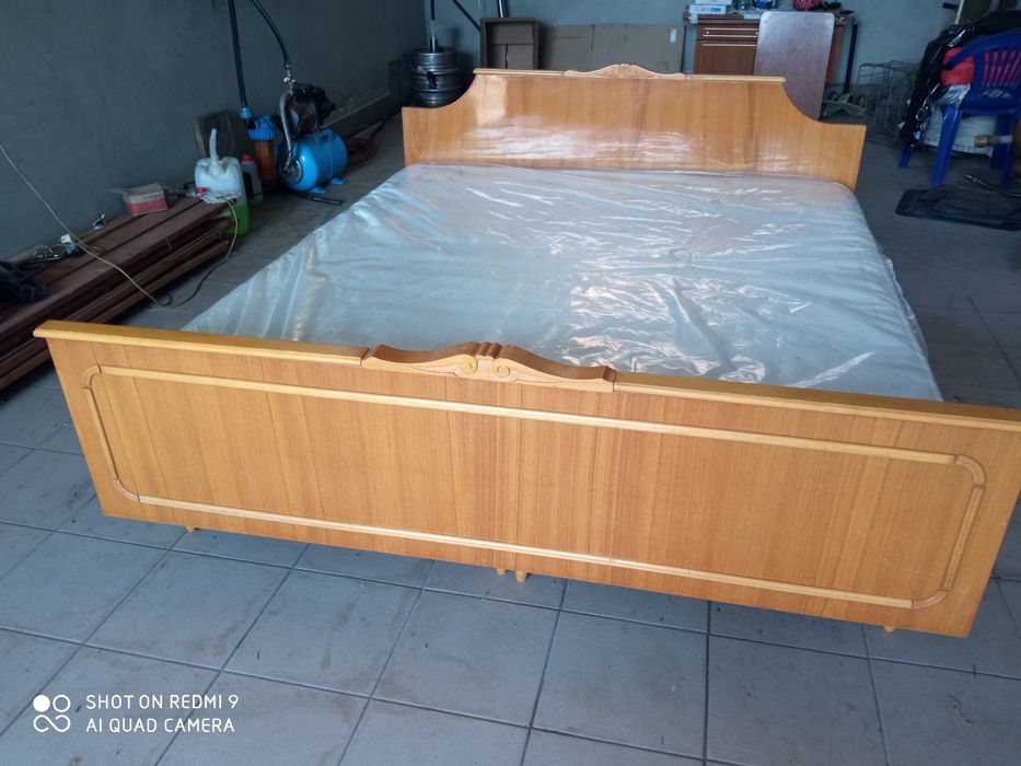 Двох спальневе ліжко з матрацом