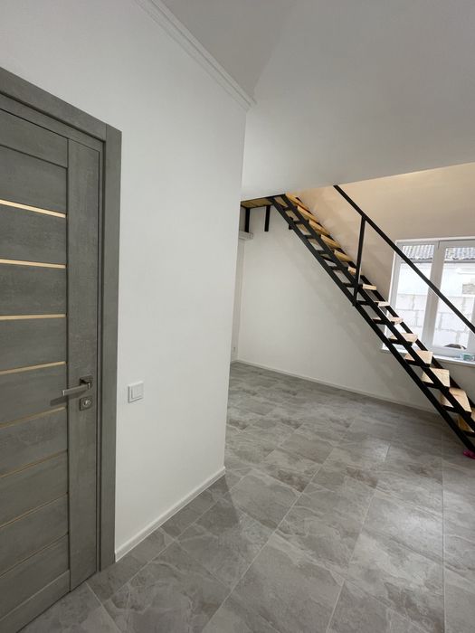 Знизив ціну на 5000 € !! Таунхаус з чудовим ремонтом+власне паркомісце