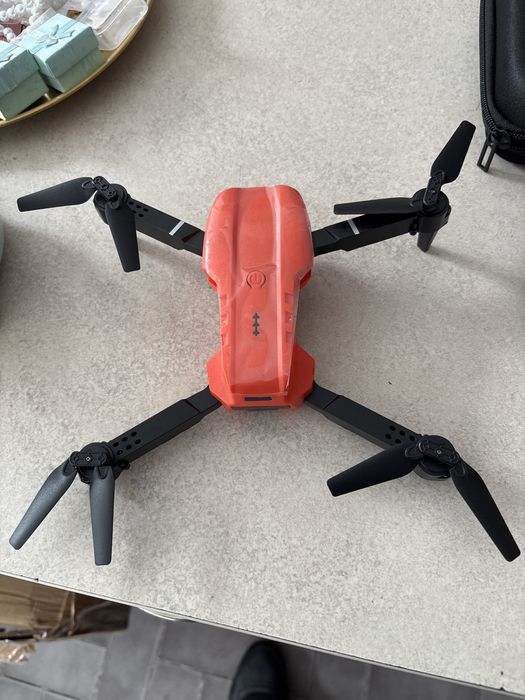 Dron z kamerą dla poczatkujacego