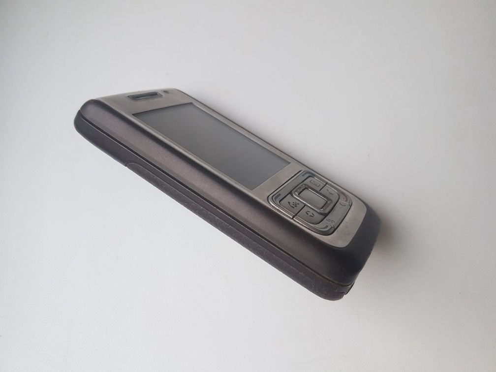 Нокія Е65                      .