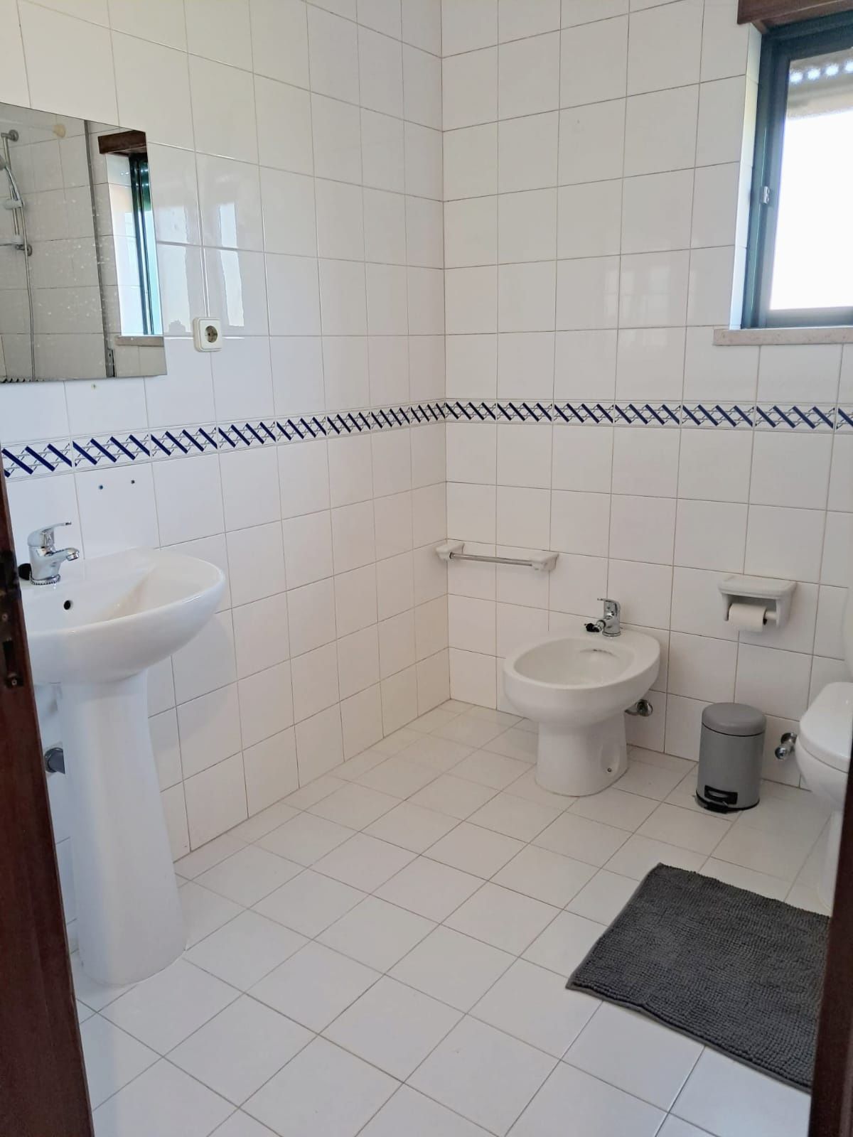 Quarto p/ arrendamento-S.Martinho do Bispo