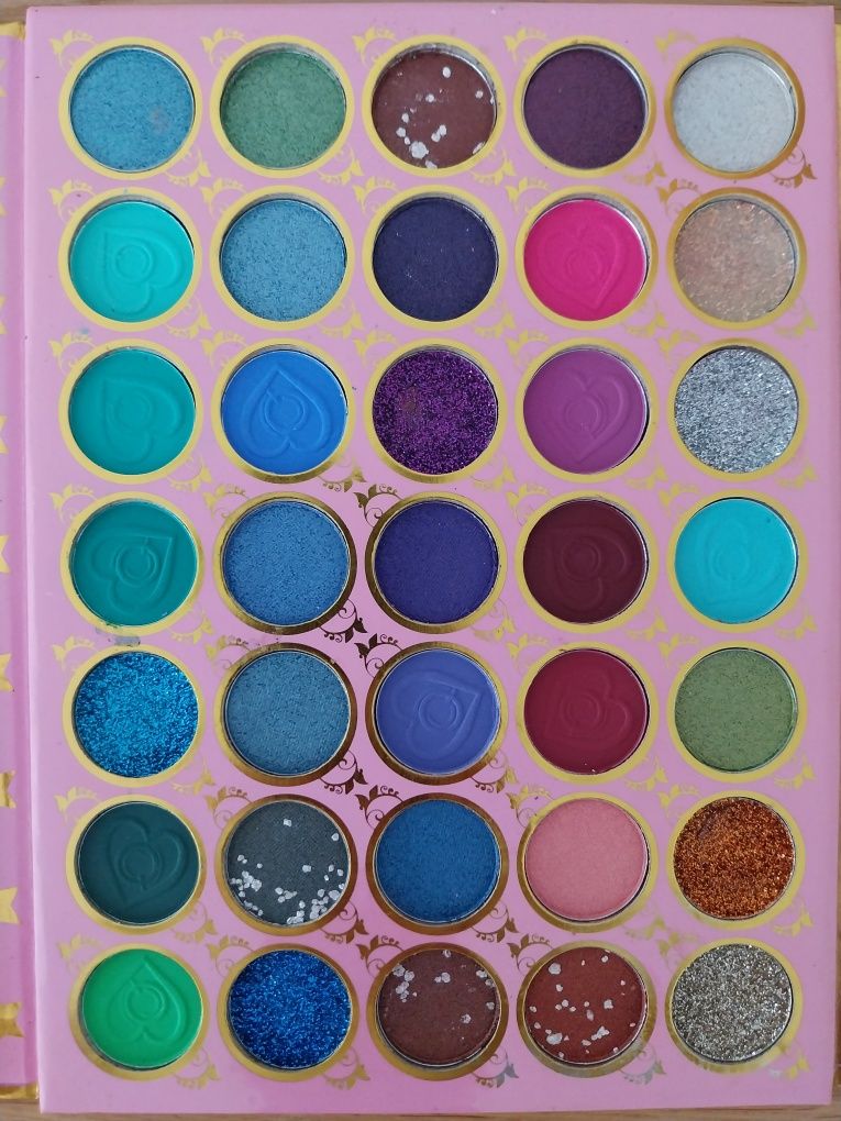 Paletka cieni, makeup. 117 cieni.
