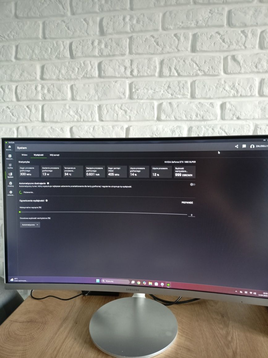 Komputer stacjonarny Lenovo IdeaCentre G5 + Monitor Samsung LC27F591