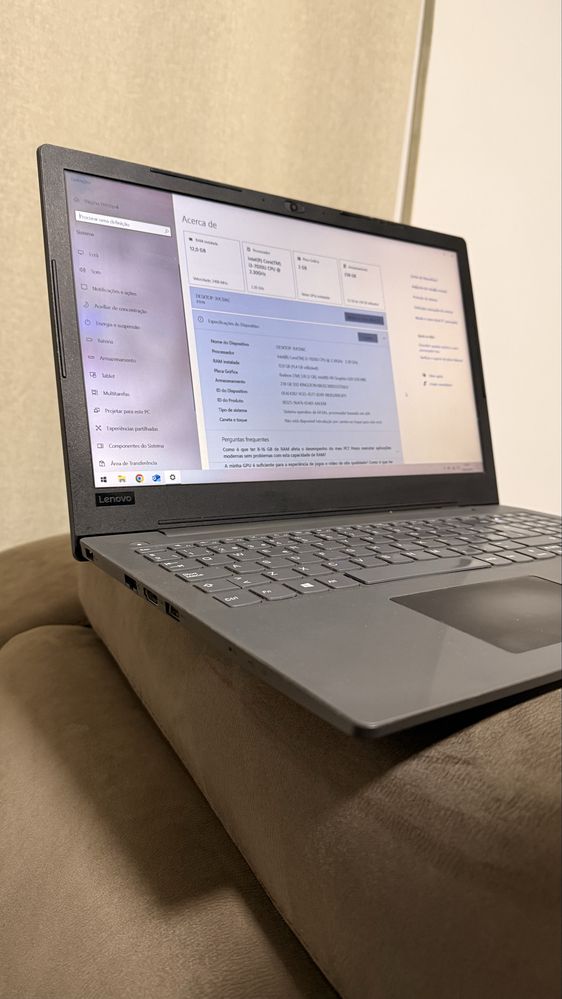 Portatil Lenovo i3 7020u - 12GB RAM - SSD - placa grafica Amd 2gb