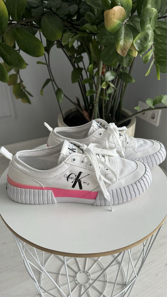 Продам кеды/ кроссовки Guess, Calvin Klein, Tommy Hilfiger, Zara,Oysho
