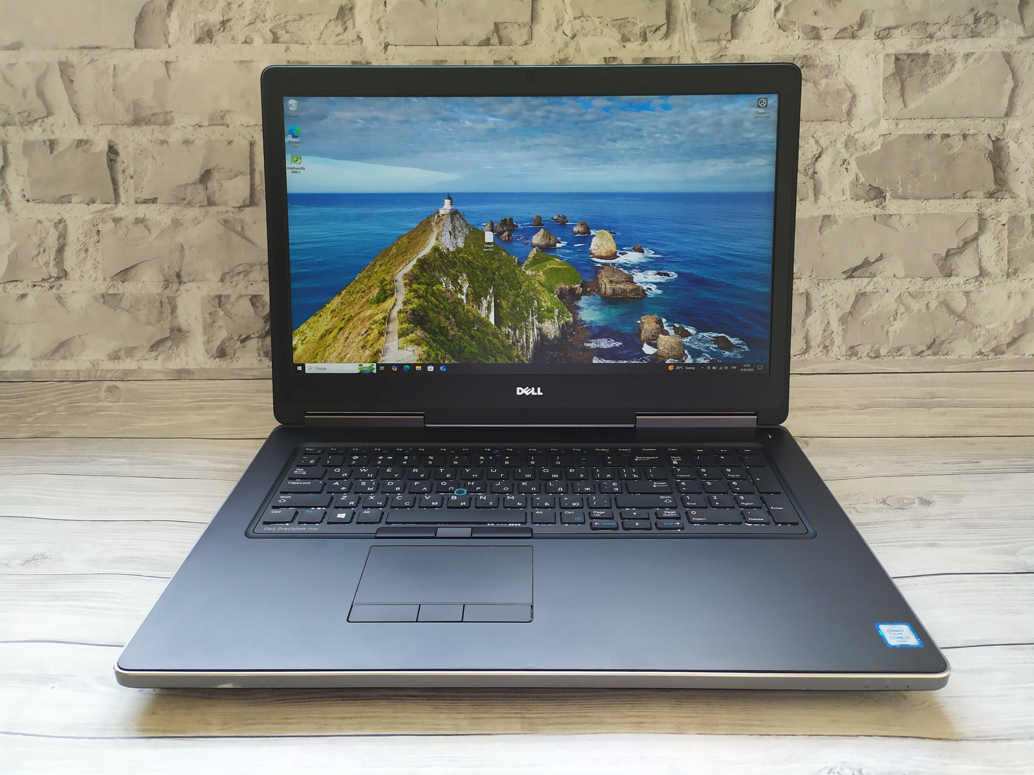 Dell Precision 7710 17.3" FHD i7-6820HQ/32GB DDR4/AMD 2GB/256GB+500GB