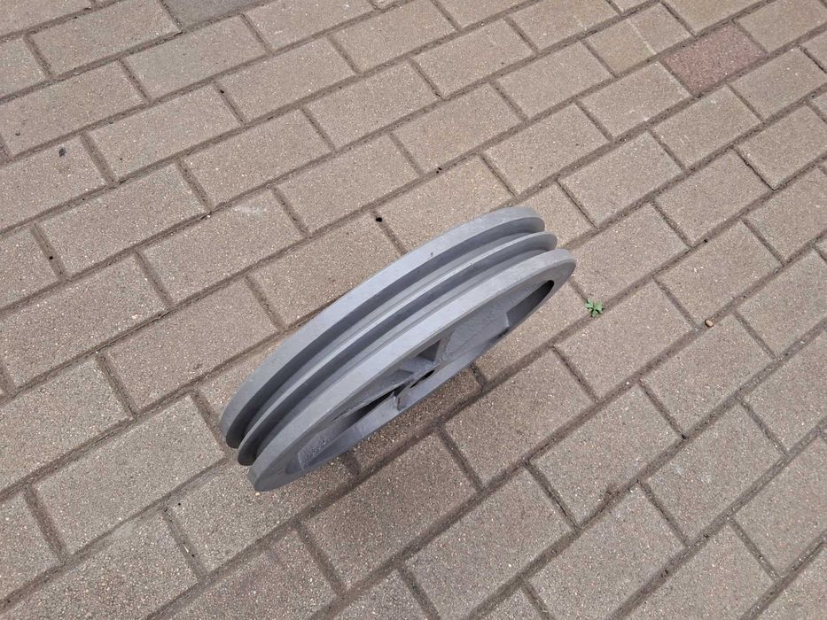 Koło pasowe, szajba do sprężarki kompresora otwór 30mm śr. koła 37cm.