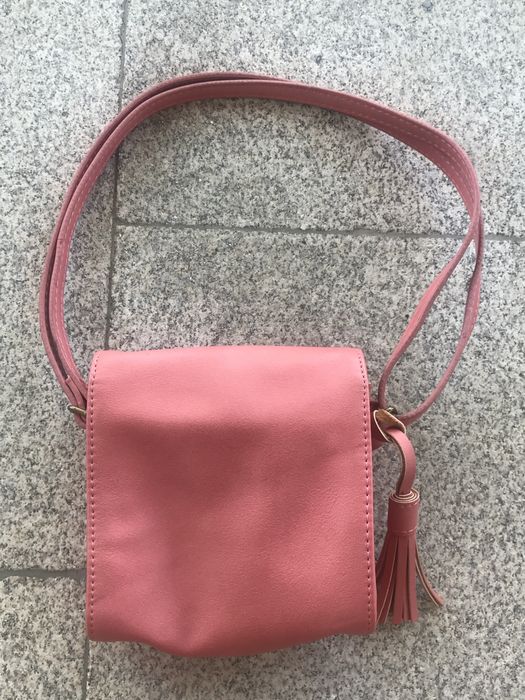 Mala cor de rosa para crianças
