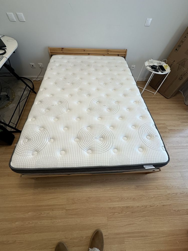 Cama 140x200 com colchão