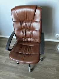 Nowy fotel biurowy skórzany